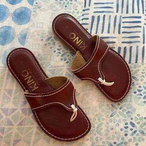 KINO Red Leather Thong-toe Sandals Shoes, Size 7